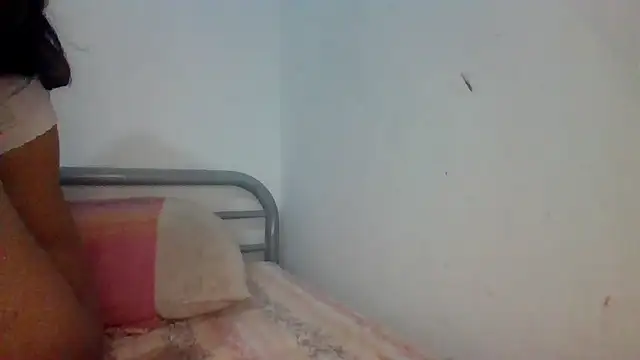 Hornycoupleeu - 1 Fingering in my Ass 🫦💦🥵