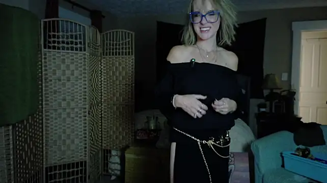 BrookiesLife - pussy show
