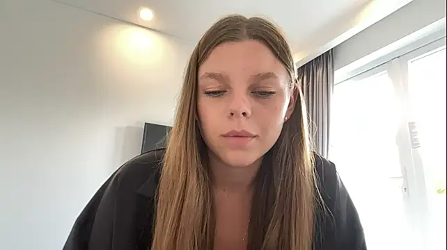 AmieLendor - Viideo fucking my ass dildo and squirtin
