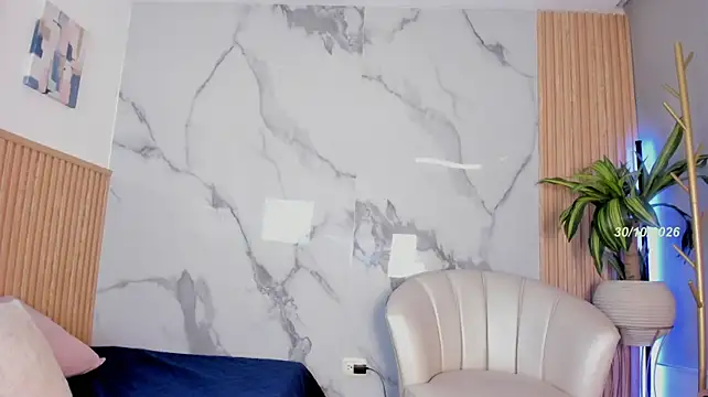 KiaraDoll_ - Spanks my big ass x10
