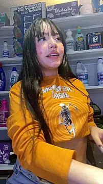 MayyBonita - NAKED AND ZOOM PUSSY