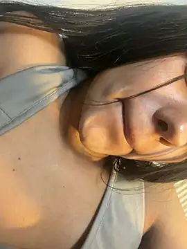 Lilybeeth - Move tongue circles dildo.