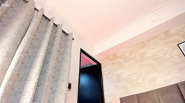 Lakshmi77_ - Spit on my fucking titss