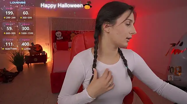 VikVikLove - take off clothes + finger ass