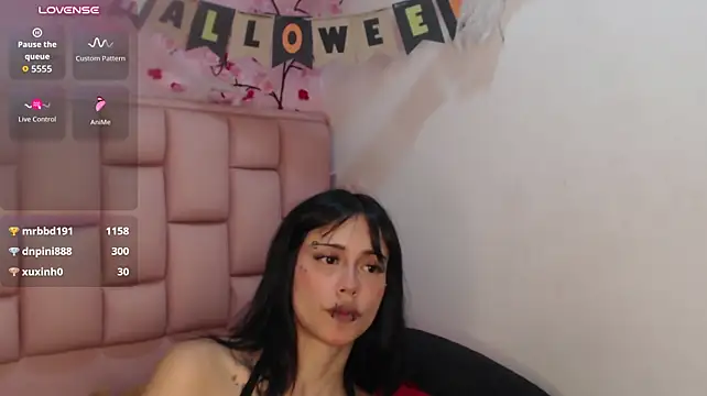 Emma_cg - Naked body and painting