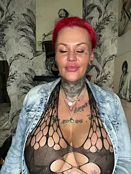 InkedMissLaBaehm - 💦 Suck the dildo like a real cock