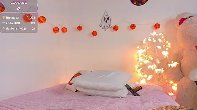 Emmy_candy_18 - PLUG ANAL IN MY TIGHT ASS AND OIL