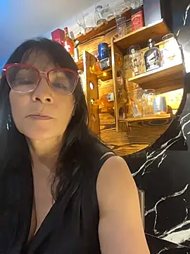 _Pamela04 - Fuck my pussy with beer bottle in bar
