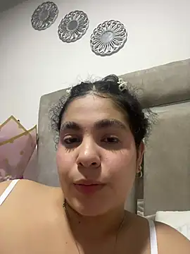 Yassy_11 - fingers in your hairy pussy👅