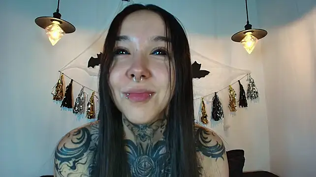 Alien_eyes09 - Milk in my mouth