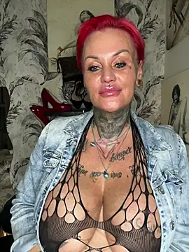 InkedMissLaBaehm - 🍑 Slap Ass 10x