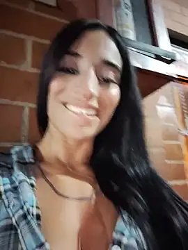Karolyne_babee - Show squirt+ finger in ass