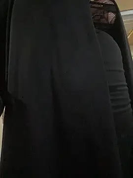 AylaNoir - Show my delicious tits