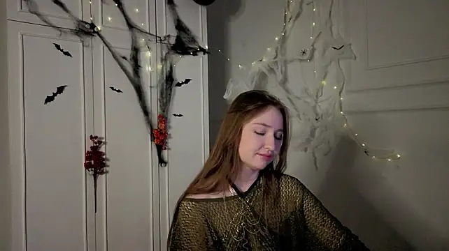 AveryFondell - Kiss you through the camera