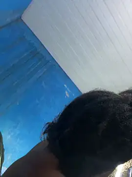 Brasileirinha16 - Enfiando brinquedo com força 💦🍆😏🫦