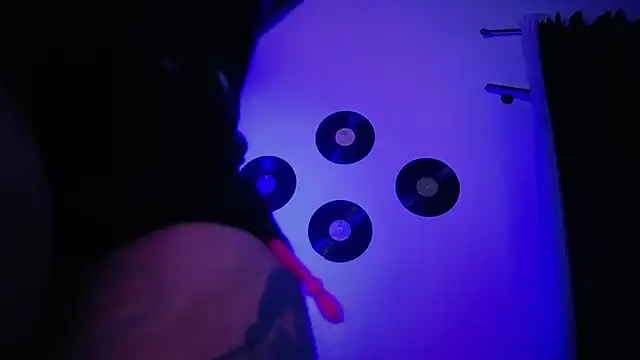 Miacanela_xo - warm me up💦
