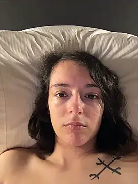DominanteBeauty - Bodylotion auf Boobs