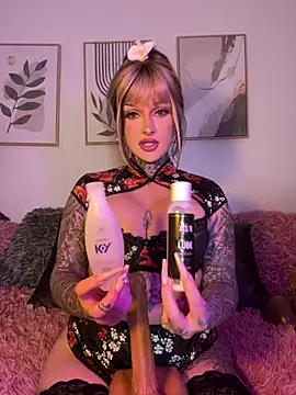 NikkiRylie - oil this ass & up close twerk no panties