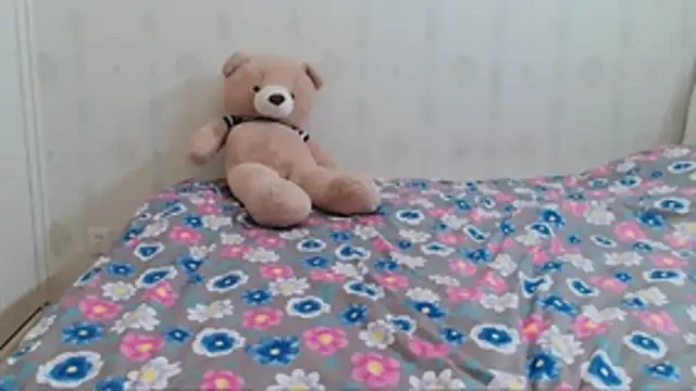 Emgirl-00 - 坚持努力，一切都会越来越好，露点比奶心