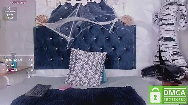 Chloe_moon1