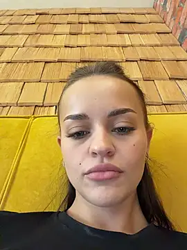 AngelinaTeller - Destroy pantyhose &touch pussy