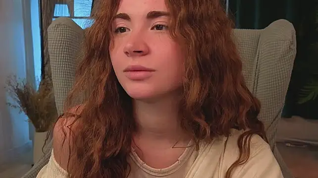 Freckle_Diyana - shake your butt in front of the camera