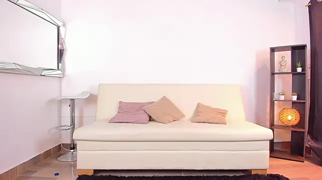 Burning_charm - finger pussy and ass Kira bj valentina