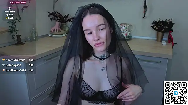 Sasha_Misss - teasing in oil