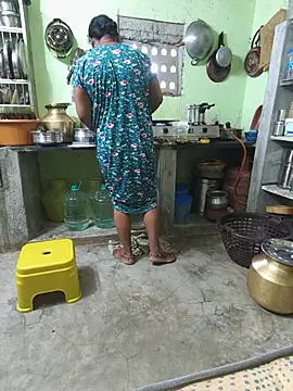 Tamilselviroja- - 😍full body oil massage 😍