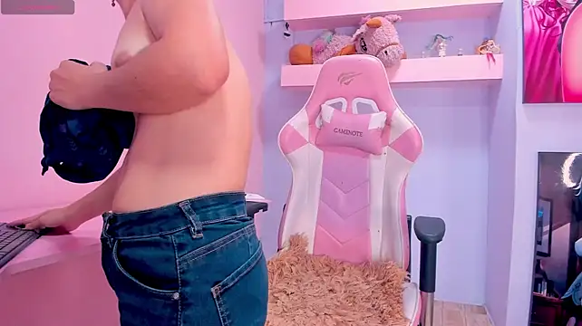 CharlotteMuller - show tits