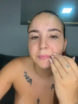BrunaMendees - PENETRAÇÃO DUPLA COM DOIS CENOURAO
