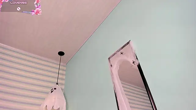 Goddess_kianna - oil on my tits🤍🖤