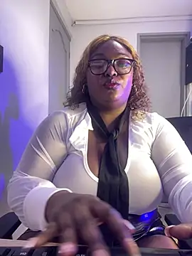 May_storm - Take off your shirt + bounce boobs x2min