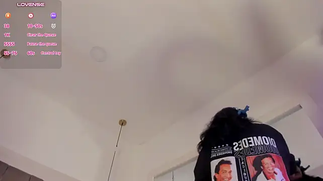 OnlyGia - Suck Fingers