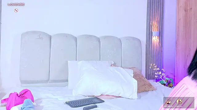 CataleyaLane - let's play with my machine🥵😈