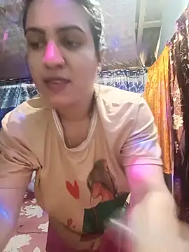 Maya-120 - Boobs show