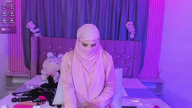 Nayla-Mouna - Blow job+spit dildo 😋😋