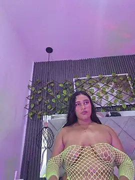 Sara_Chanel_