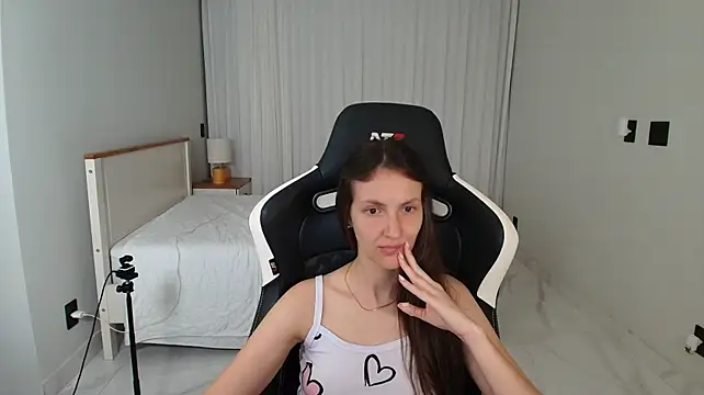 Upssnowy - show boobies