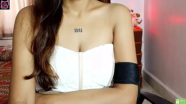 Yalinahotty - ice on boobs+20 slaps+3 min cnt LT