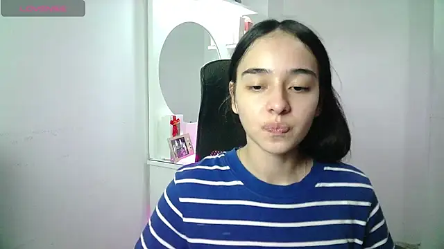 Aineangeel - Oil in my tits