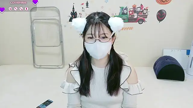 Mila_Velvet_LIVE