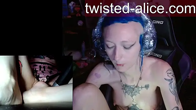 Twisted_Alice - dlldo play (halloween dildo)