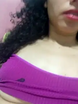Venuseyes25 - peludinha melada