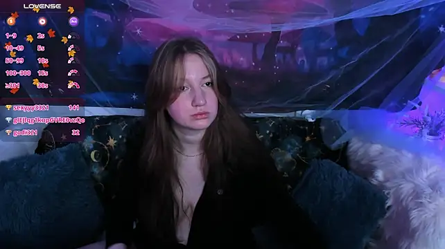 Elisabeth_Binder - playing with nipples
