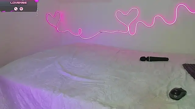 RosseeTobe - show my pussy and fuck fingers 😏