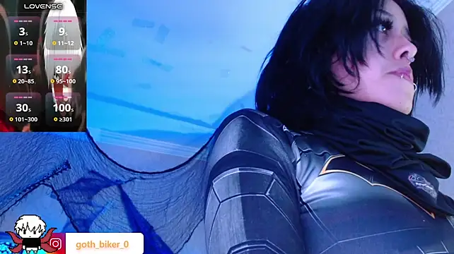 Bunny_O - Show ass + Plug anal 🍑