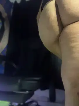 Batdomme - peladinha + siririca com plug