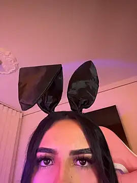 Emily-14 - show ur ass bunny+spanks