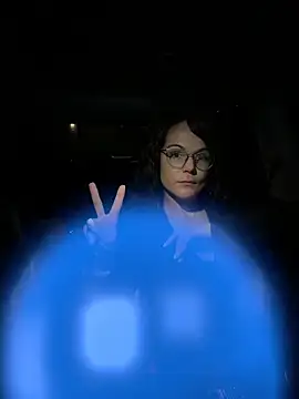 BaileyMFox - Buzz me in the restaurant
